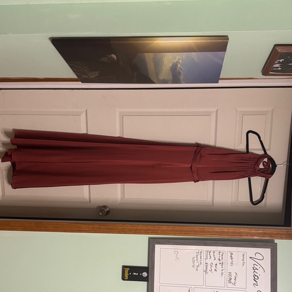 Elegant Strapless Dress in Rich Burgundy